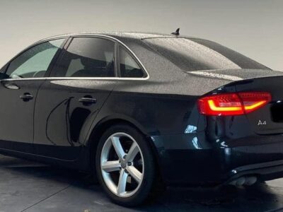 AUDI A4 2.0 TDI 143 ch - S line