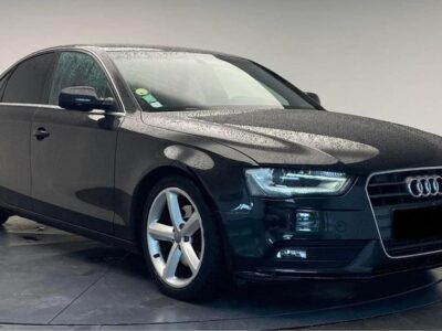 AUDI A4 2.0 TDI 143 ch - S line