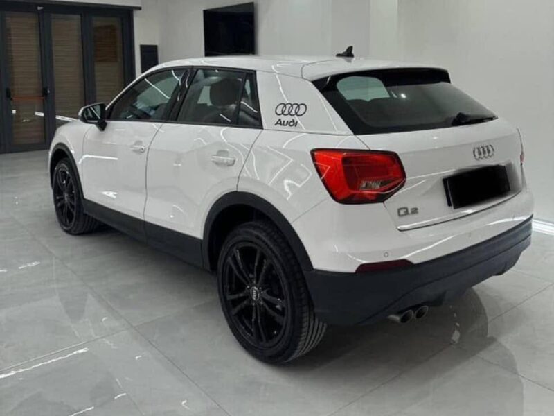 Audi Q2 35 TDI S tronic Business