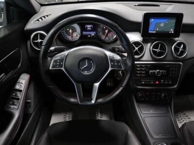 Mercedes-Benz CLA 180 - 122 CH AMG