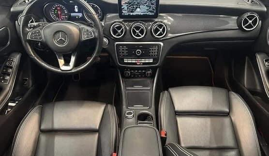 MERCEDES GLA 200