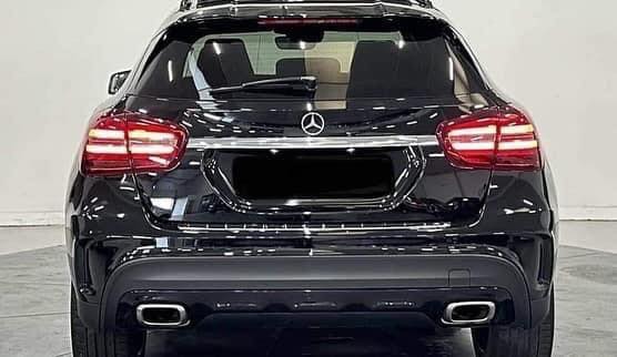 MERCEDES GLA 200