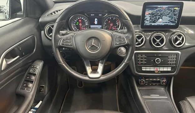 MERCEDES GLA 200