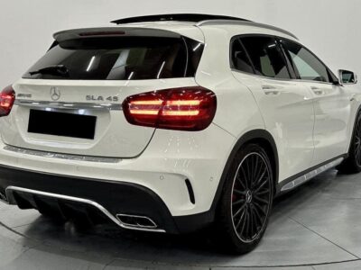 Mercedes GLA 45 Mercedes-AMG Speedshift DCT AMG 4Matic